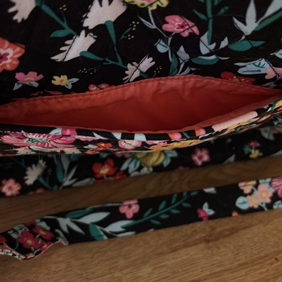 NWT Vera Bradley Turnlock Large Tote - Tangerine Twist - Picture 3 of 5